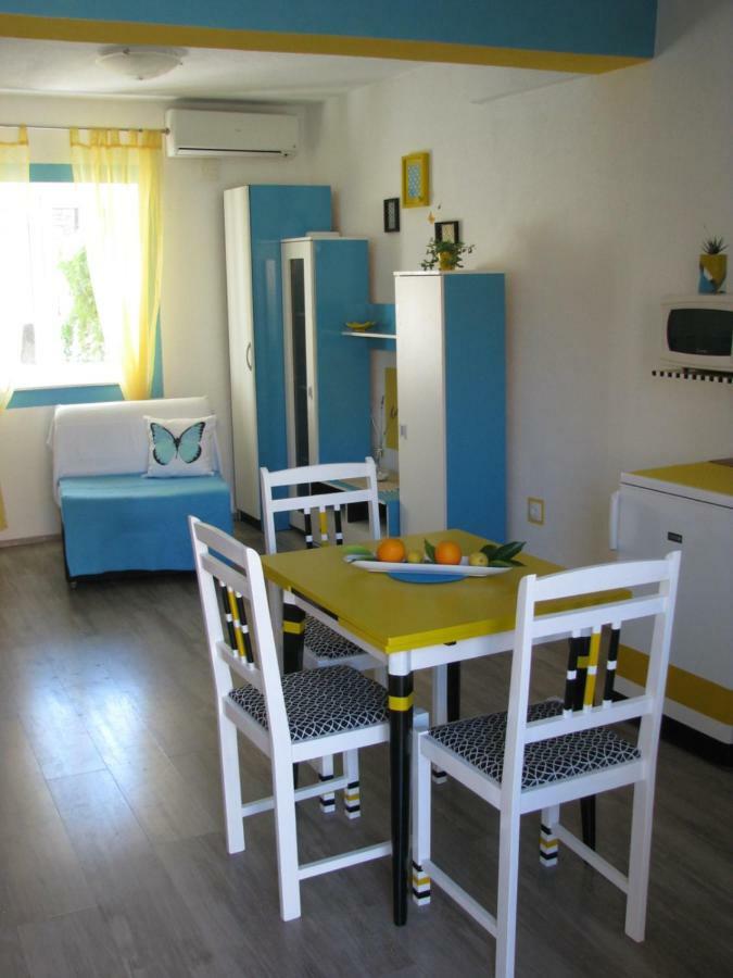 Apartments And Room Lemon Vis Pokój zdjęcie